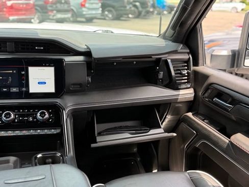 Used 2024 GMC Sierra 2500 AT4X AWD/4WD image 33