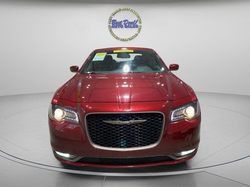 Used 2019 Chrysler 300 S w/ 300S Alloy Edition RWD image 6