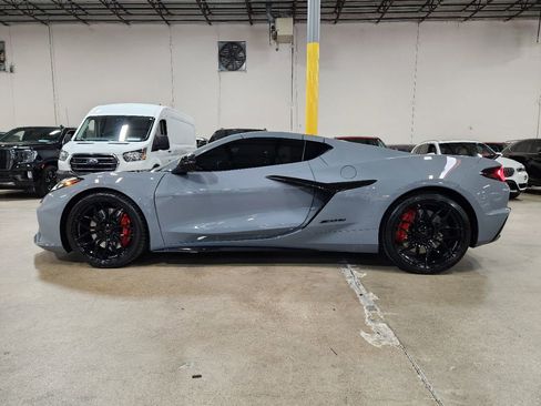 Used 2025 Chevrolet Corvette Z06 image 7