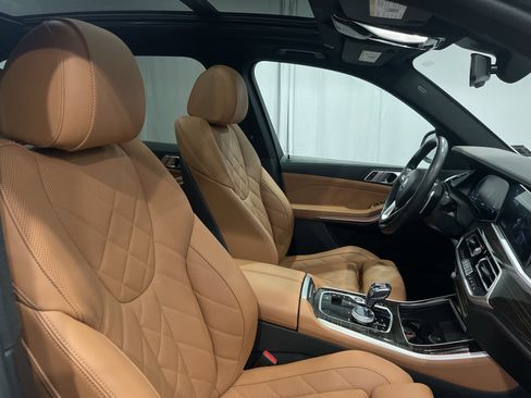 Used 2023 BMW X5 xDrive40i w/ Premium Package image 16