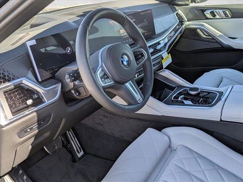 Used 2026 BMW X6 xDrive40i w/ Climate Comfort Package image 3