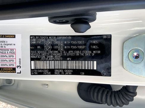 Used 2023 Toyota 4Runner SR5 Premium w/ Moonroof Package RWD image 36