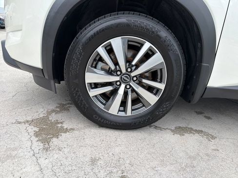 Certified 2024 Nissan Pathfinder SL FWD image 11