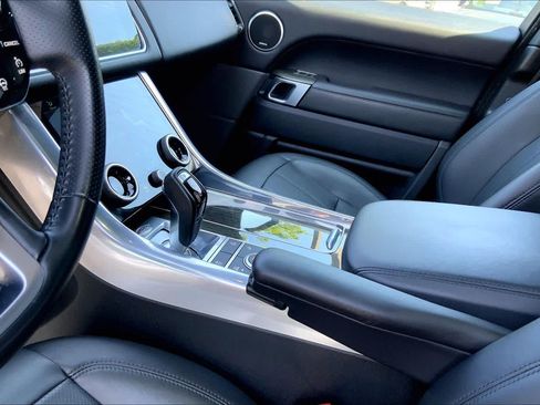 Used 2018 Land Rover Range Rover Sport HSE AWD/4WD image 16
