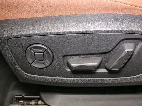 Used 2020 Audi Q3 2.0T Premium w/ Convenience Package image 46