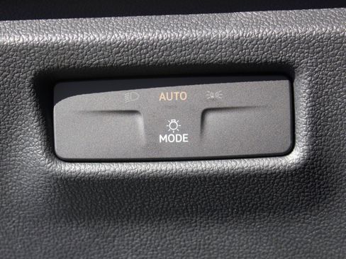 New 2026 Volkswagen Tiguan SE AWD/4WD image 14