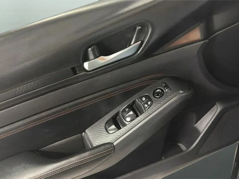 Used 2020 Nissan Altima 2.5 SR FWD image 18
