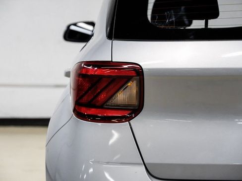 Used 2021 Hyundai Venue SE image 43