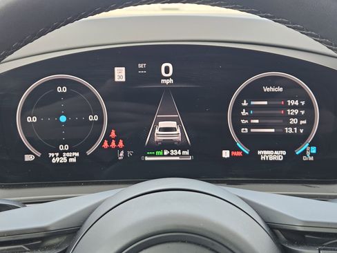 Certified 2025 Porsche Cayenne E-Hybrid image 16