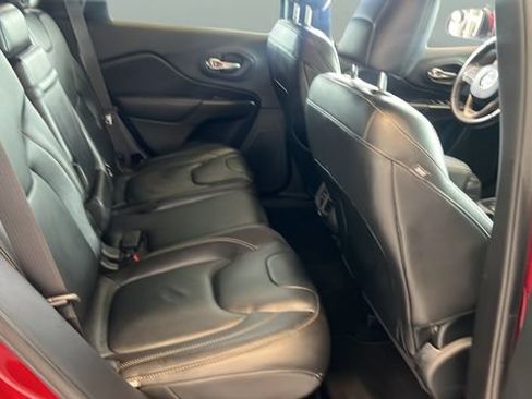 Used 2016 Jeep Cherokee Limited w/ Trailer Tow Group AWD/4WD image 19