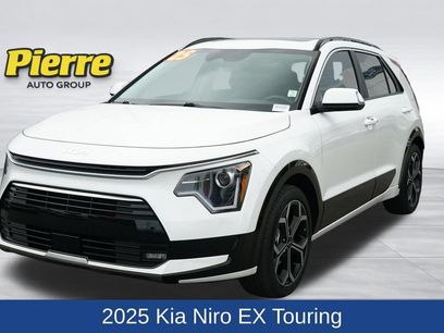 Used 2025 Kia Niro EX Touring