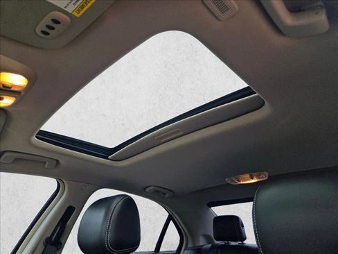 Used 2012 Ford Fusion SEL image 16