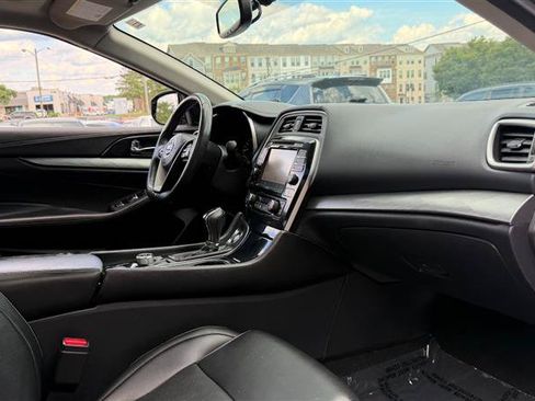 Used 2018 Nissan Maxima 3.5 SL FWD image 7