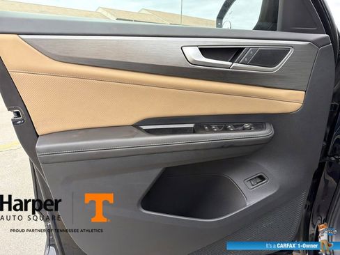 Used 2025 Volkswagen Atlas Cross Sport SE AWD/4WD image 19