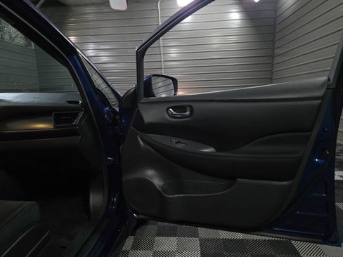 Used 2023 Nissan Leaf S image 29