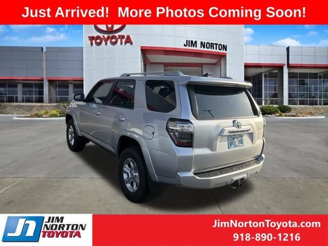 Used 2018 Toyota 4Runner SR5 Premium AWD/4WD image 5