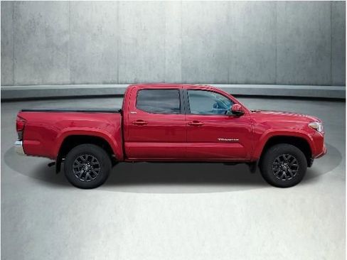 Used 2022 Toyota Tacoma SR5 image 8