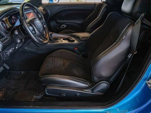 Used 2023 Dodge Challenger GT w/ Plus Package image 9