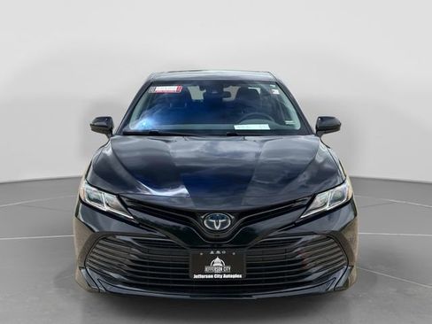 Used 2020 Toyota Camry LE FWD image 9