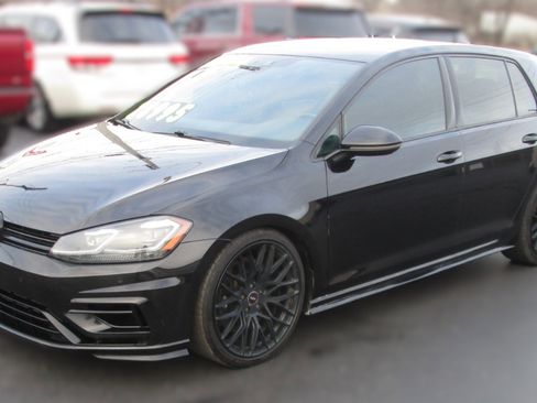 Used 2019 Volkswagen Golf R 4-Door image 2