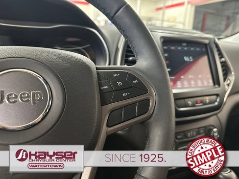 Certified 2021 Jeep Cherokee Latitude Lux w/ Comfort/Convenience Group AWD/4WD image 18