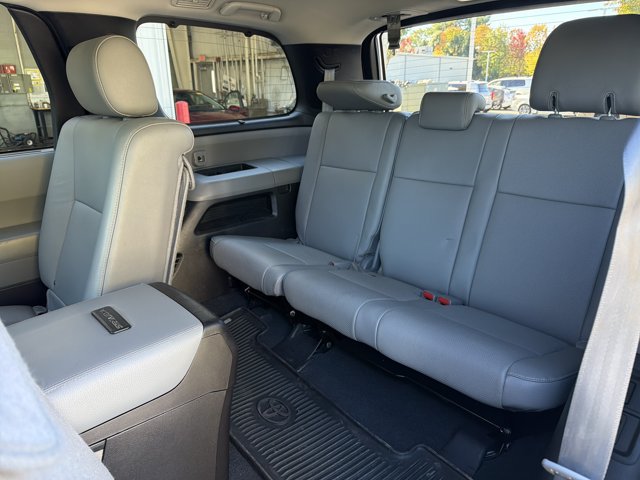 Used 2020 Toyota Sequoia Platinum AWD/4WD image 26