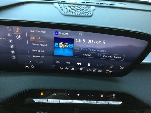 New 2025 Buick Enclave Sport Touring w/ Power Package image 9