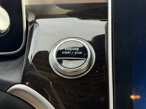 Used 2024 Mercedes-Benz GLC 300 GLC 300 image 24