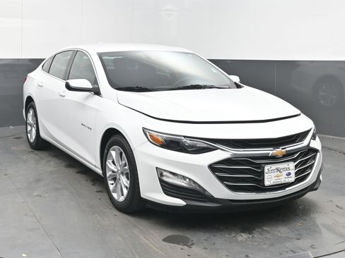 Used 2024 Chevrolet Malibu LT image 3