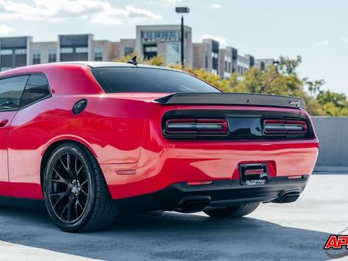 Used 2016 Dodge Challenger SRT Hellcat RWD image 53