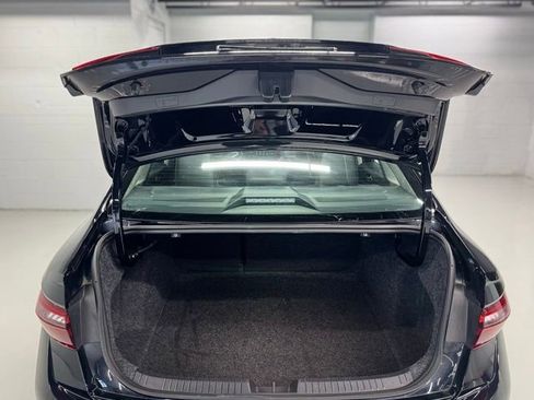 Used 2024 Volkswagen Jetta SE image 9