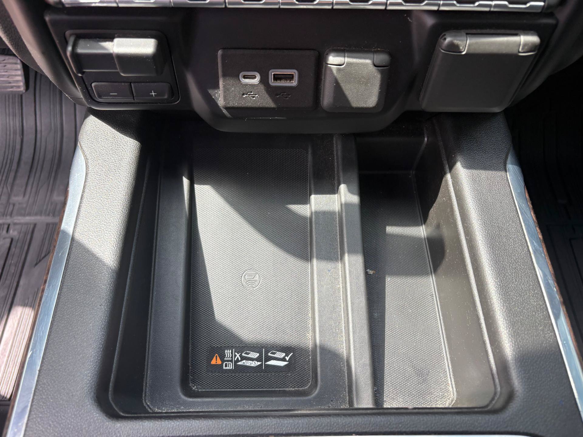 Used 2019 GMC Sierra 1500 Denali AWD/4WD image 16