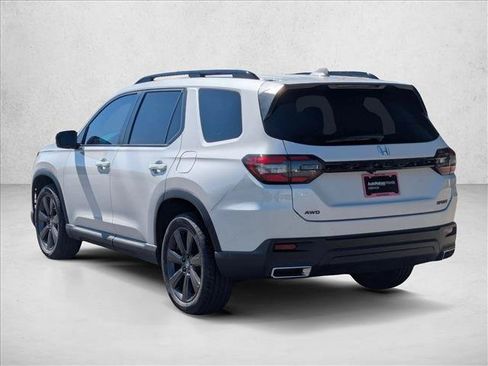 Used 2023 Honda Pilot Sport image 8