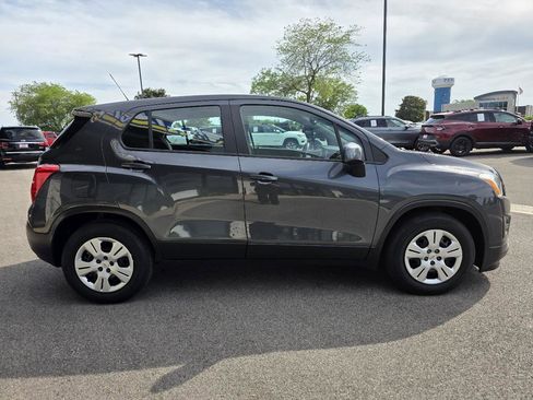 Used 2016 Chevrolet Trax LS FWD image 11