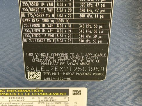 Used 2026 Land Rover Defender 110 S image 21