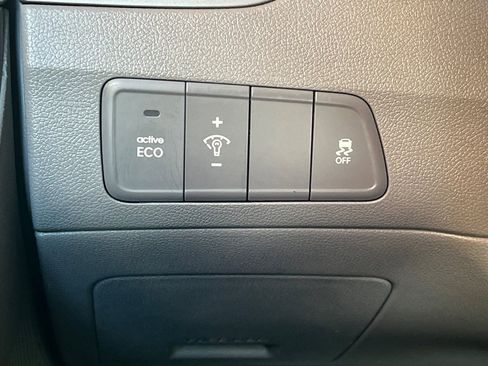 Used 2013 Hyundai Elantra GLS w/ Preferred Pkg FWD image 34