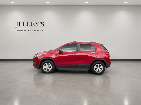 Used 2018 Chevrolet Trax LT w/ Driver Confidence Package AWD/4WD image 19