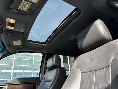 Used 2012 Ford F150 Lariat w/ Lariat Chrome Pkg image 14