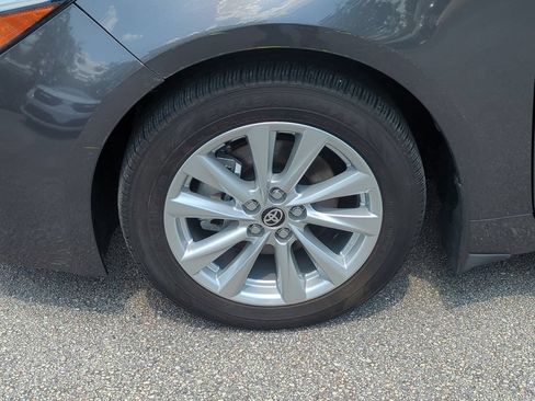 Used 2025 Toyota Corolla SE FWD image 12
