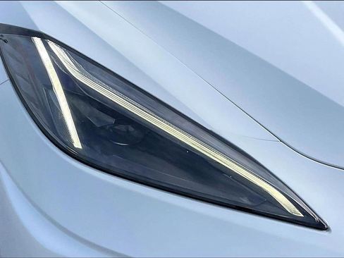 Used 2023 Chevrolet Corvette Stingray Premium Cpe w/ Z51 Performance Package RWD image 27