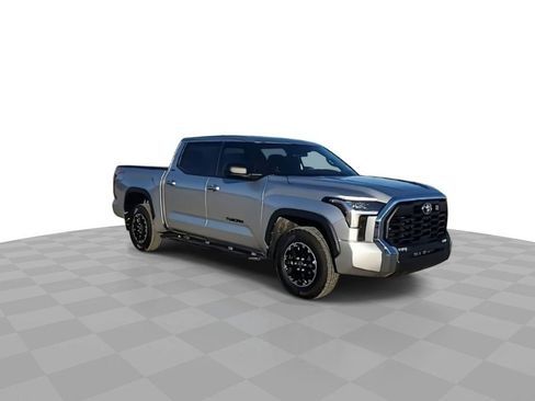 Used 2025 Toyota Tundra SR5 image 2