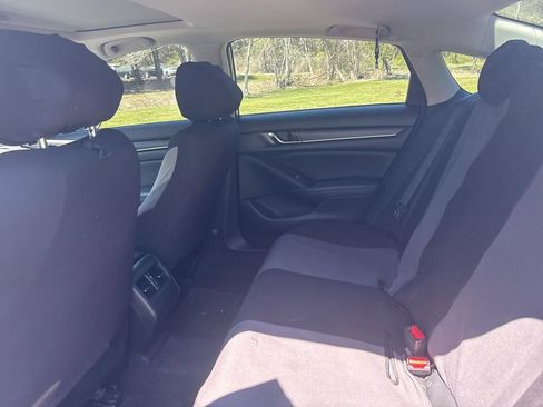 Used 2018 Honda Accord EX-L image 9