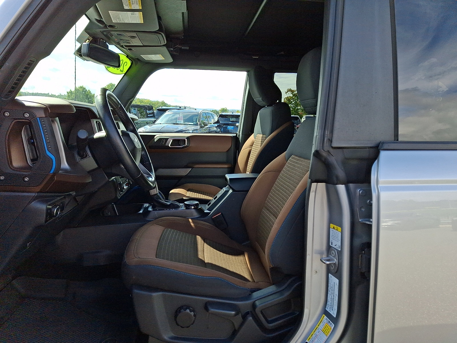 Used 2023 Ford Bronco Outer Banks AWD/4WD image 14
