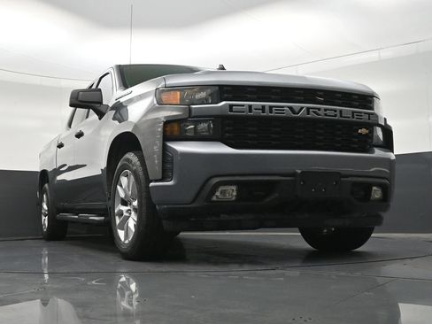 Used 2022 Chevrolet Silverado 1500 Custom w/ Safety Confidence Package AWD/4WD image 29
