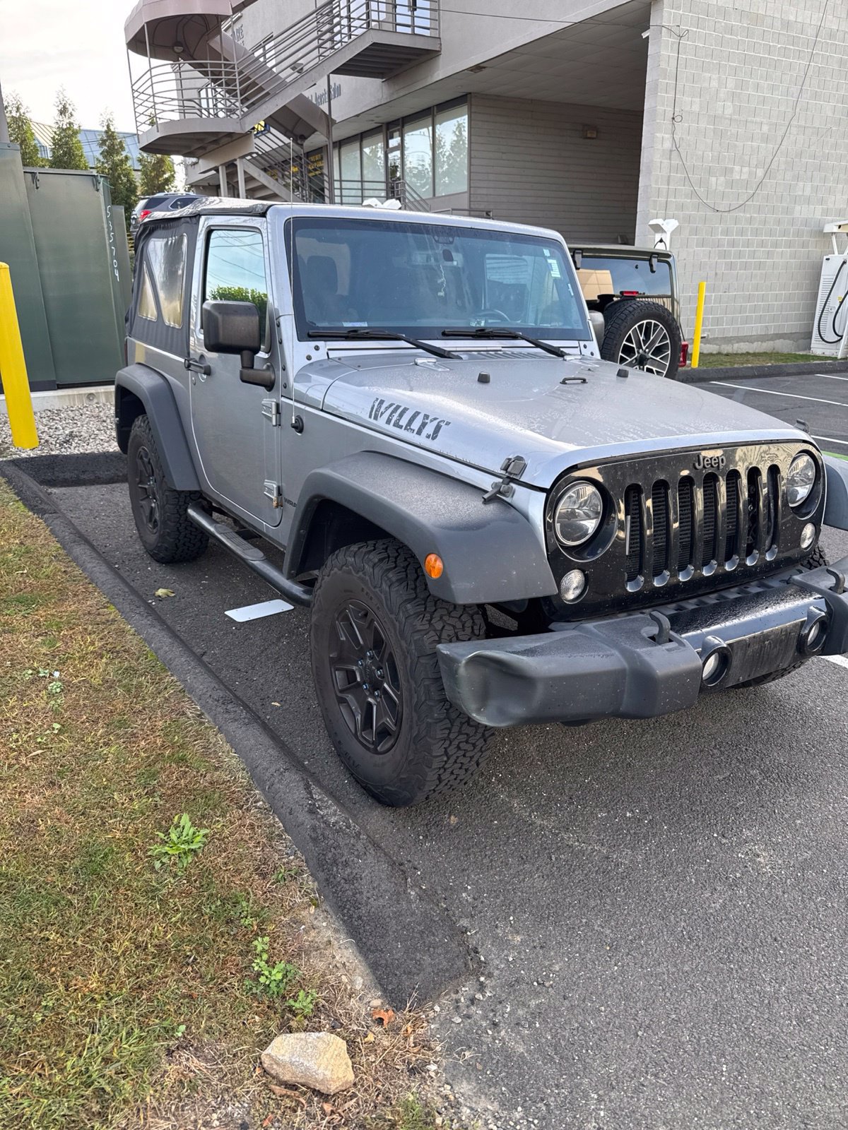 Used 2015 Jeep Wrangler Sport AWD/4WD image 2