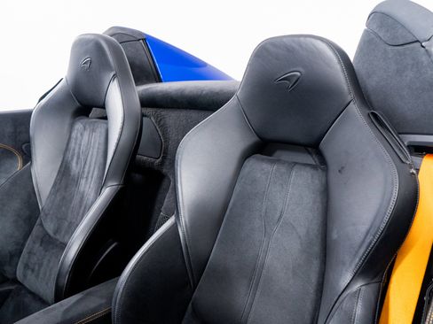 Used 2020 McLaren 600LT Spider image 3