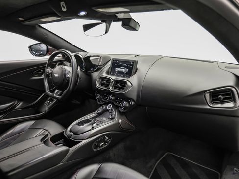 Used 2019 Aston Martin V8 Vantage Coupe RWD image 48