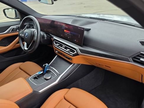 Used 2023 BMW i4 eDrive40 RWD image 9