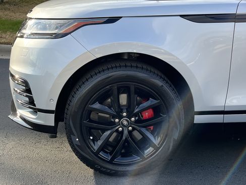 Certified 2024 Land Rover Range Rover Velar Dynamic SE image 13