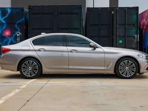 Used 2018 BMW 540i RWD image 16